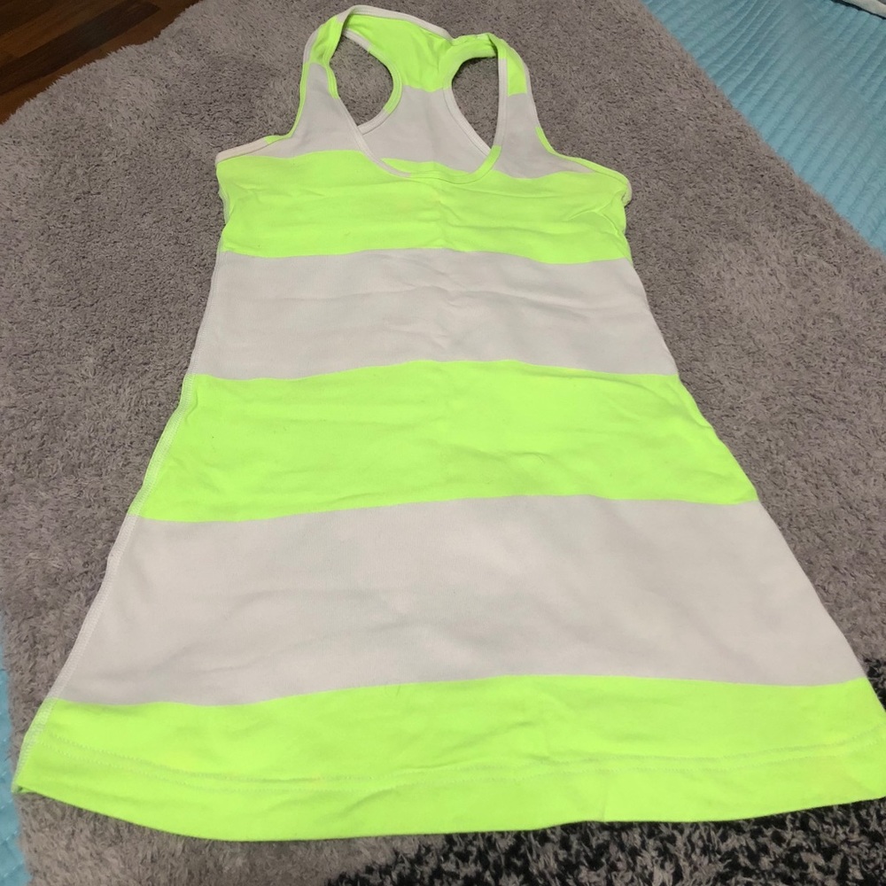 Lululemon top